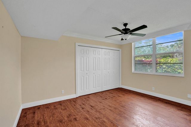 3621 Oaks Clubhouse Drive 101, Pompano Beach, FL 33069