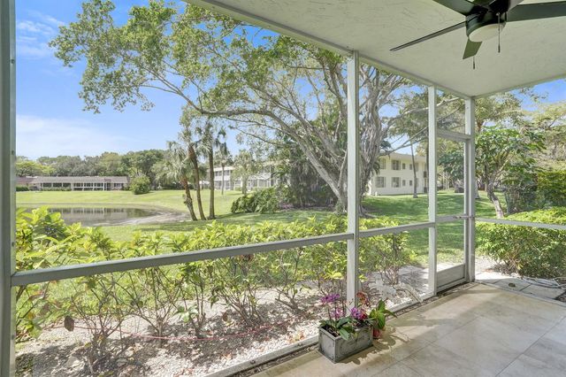 3621 Oaks Clubhouse Drive 101, Pompano Beach, FL 33069