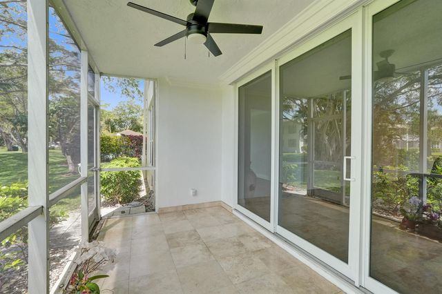 3621 Oaks Clubhouse Drive 101, Pompano Beach, FL 33069