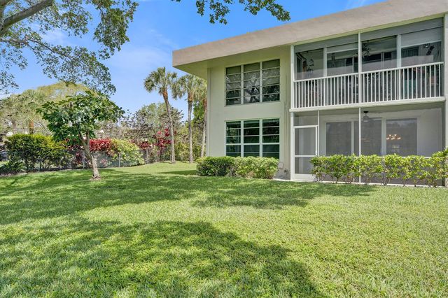 3621 Oaks Clubhouse Drive 101, Pompano Beach, FL 33069