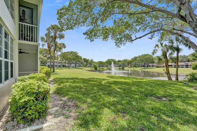3621 Oaks Clubhouse Drive 101, Pompano Beach, FL 33069