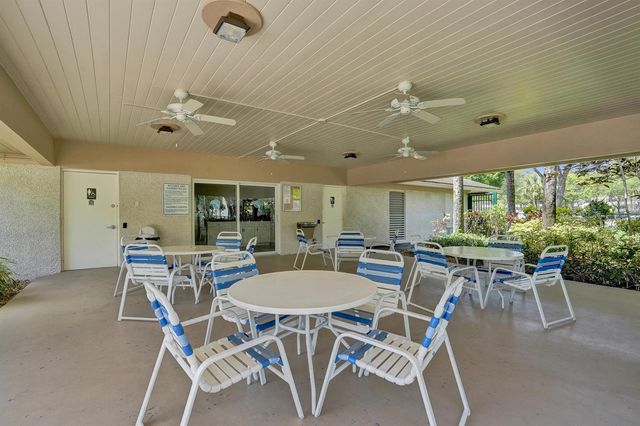 3621 Oaks Clubhouse Drive 101, Pompano Beach, FL 33069