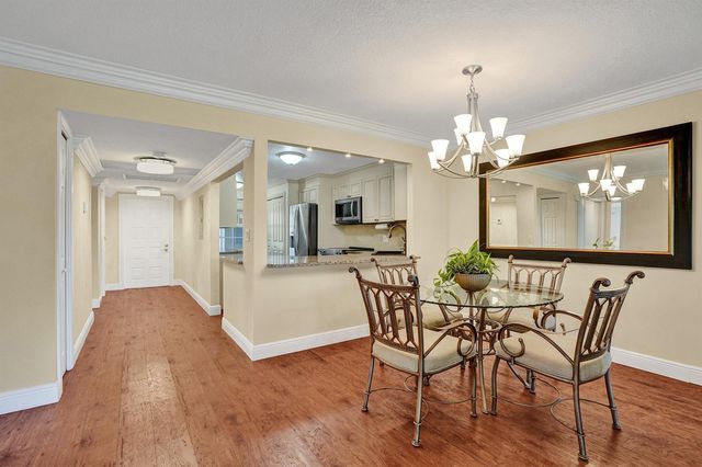 3621 Oaks Clubhouse Drive 101, Pompano Beach, FL 33069