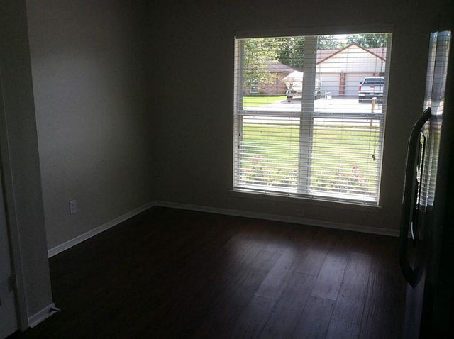5 Lazybrook Street, Angleton, TX 77515