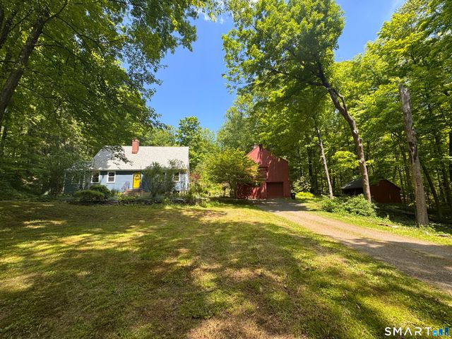 16 Cross Brook Road, Woodbury, CT 06798