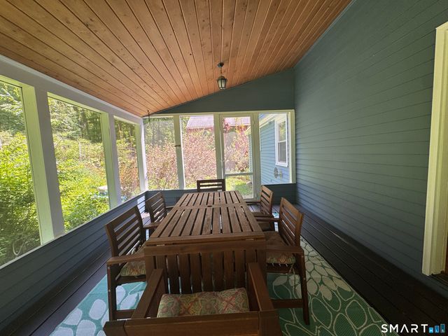 16 Cross Brook Road, Woodbury, CT 06798