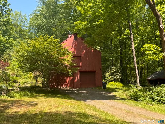 16 Cross Brook Road, Woodbury, CT 06798