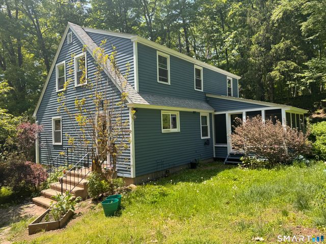 16 Cross Brook Road, Woodbury, CT 06798