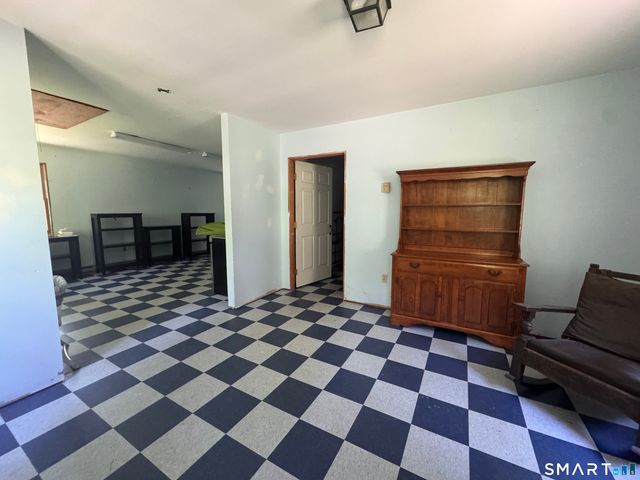 16 Cross Brook Road, Woodbury, CT 06798