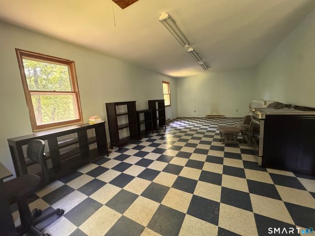 16 Cross Brook Road, Woodbury, CT 06798