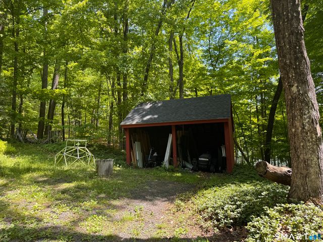 16 Cross Brook Road, Woodbury, CT 06798