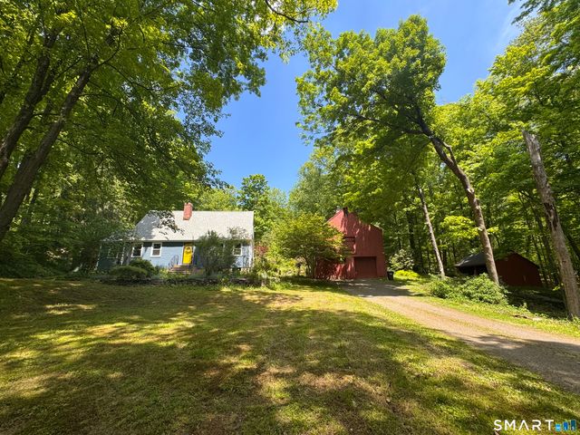 16 Cross Brook Road, Woodbury, CT 06798