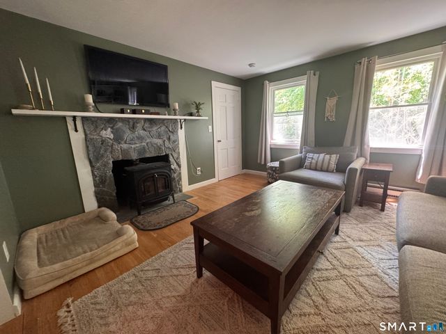 16 Cross Brook Road, Woodbury, CT 06798