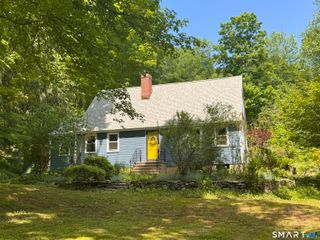 16 Cross Brook Road, Woodbury, CT 06798