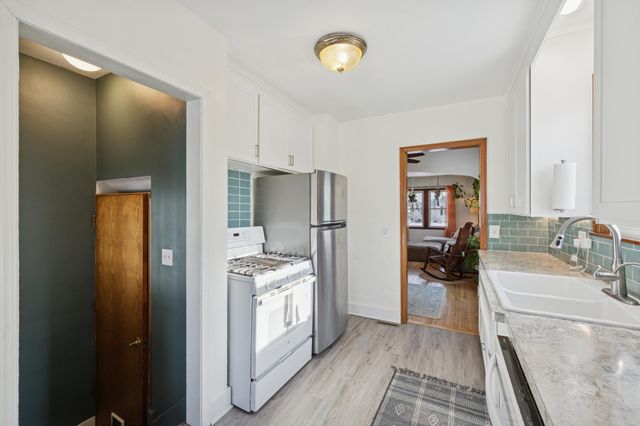 3925 Perry Avenue N, Robbinsdale, MN 55422