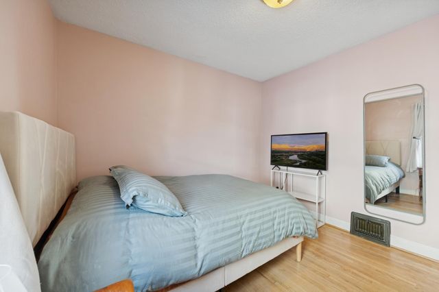 3925 Perry Avenue N, Robbinsdale, MN 55422