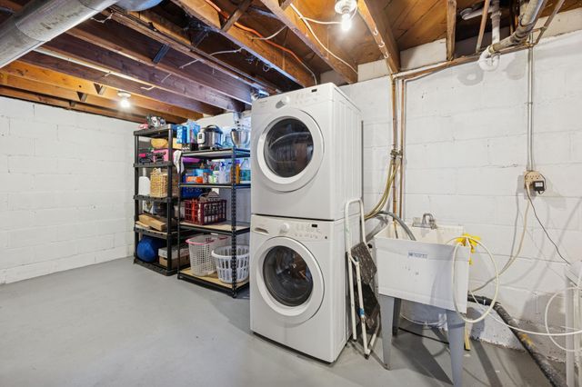 3925 Perry Avenue N, Robbinsdale, MN 55422