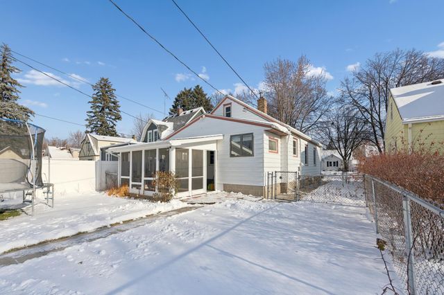 3925 Perry Avenue N, Robbinsdale, MN 55422