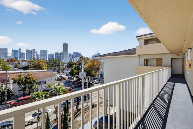 134 SW 7th Ave 404, Miami, FL 33130