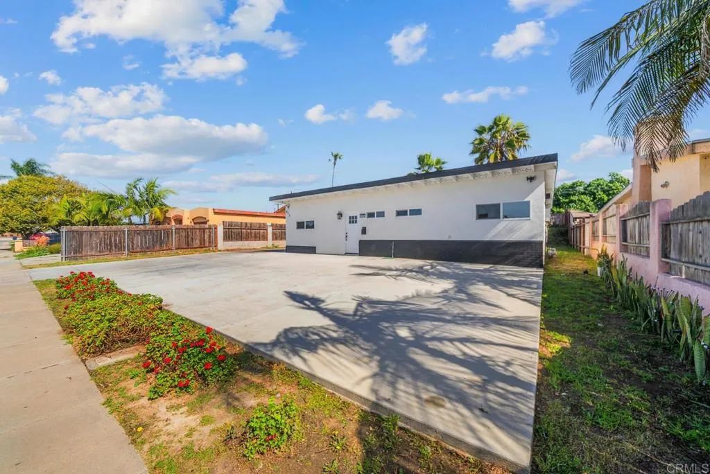 927 Agua Tibia Avenue, Chula Vista, CA 91911