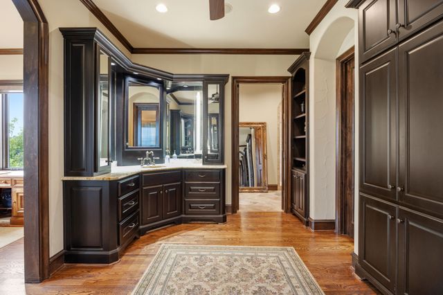 8 Meadowlake Drive, Heath, TX 75032