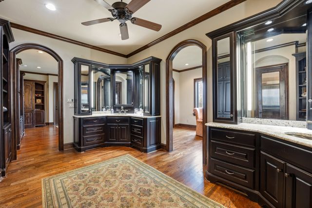 8 Meadowlake Drive, Heath, TX 75032