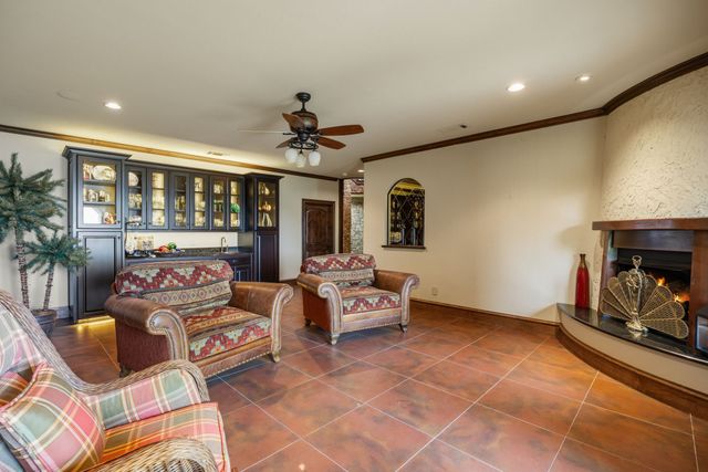 8 Meadowlake Drive, Heath, TX 75032