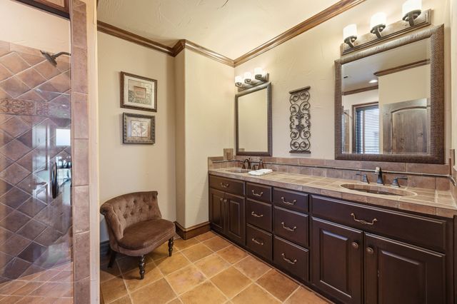 8 Meadowlake Drive, Heath, TX 75032