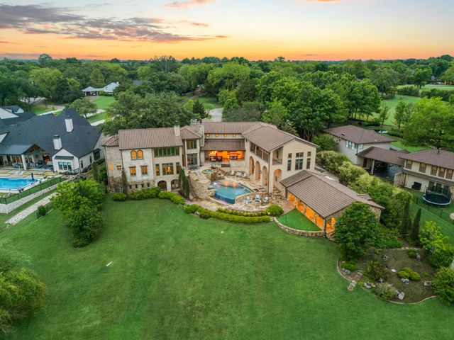 8 Meadowlake Drive, Heath, TX 75032