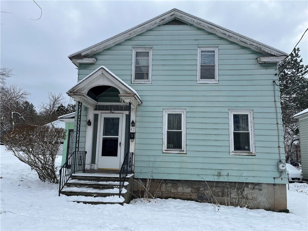 42 Seminary Street, Auburn, NY 13021