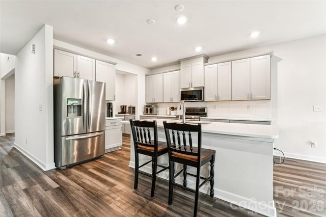 1071 Amberley Crossing Drive, Belmont, NC 28012