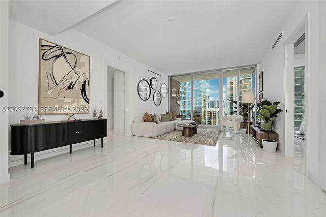 300 Biscayne Blvd Way 2809, Miami, FL 33131