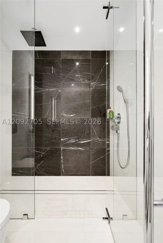 300 Biscayne Blvd Way 2809, Miami, FL 33131