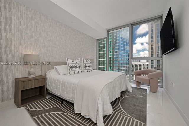 300 Biscayne Blvd Way 2809, Miami, FL 33131