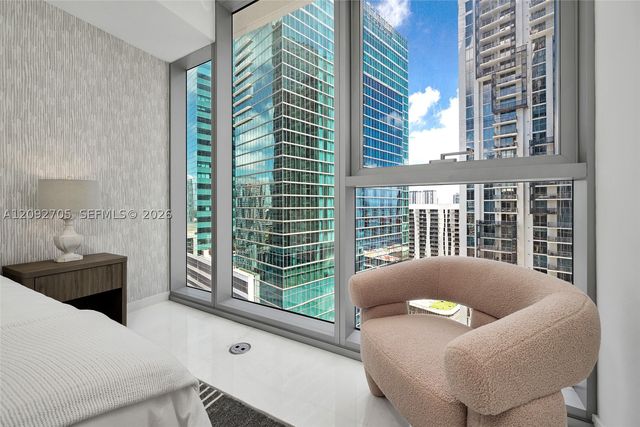 300 Biscayne Blvd Way 2809, Miami, FL 33131