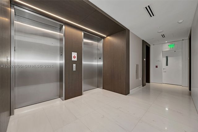 300 Biscayne Blvd Way 2809, Miami, FL 33131