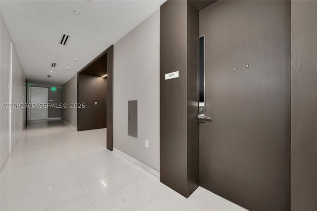 300 Biscayne Blvd Way 2809, Miami, FL 33131