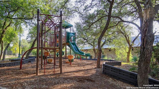 1718 Yardzen Lane, San Antonio, TX 78260