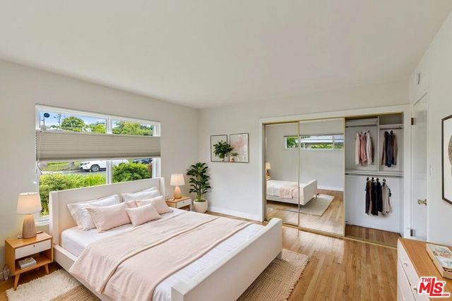 17537 Margate Street, Encino, CA 91316