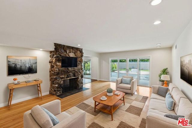 17537 Margate Street, Encino, CA 91316