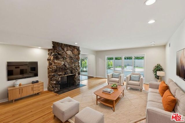 17537 Margate Street, Encino, CA 91316