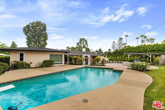 17537 Margate Street, Encino, CA 91316