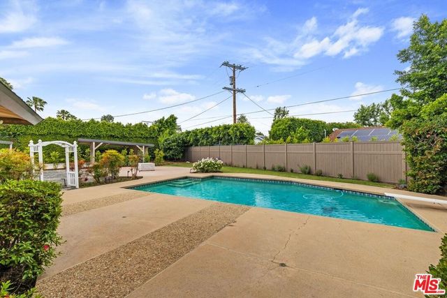 17537 Margate Street, Encino, CA 91316