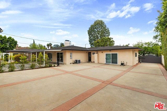 17537 Margate Street, Encino, CA 91316
