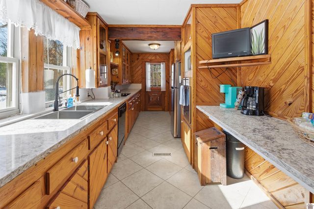 6672 Moors Camp Hwy, Gilbertsville, KY 42044