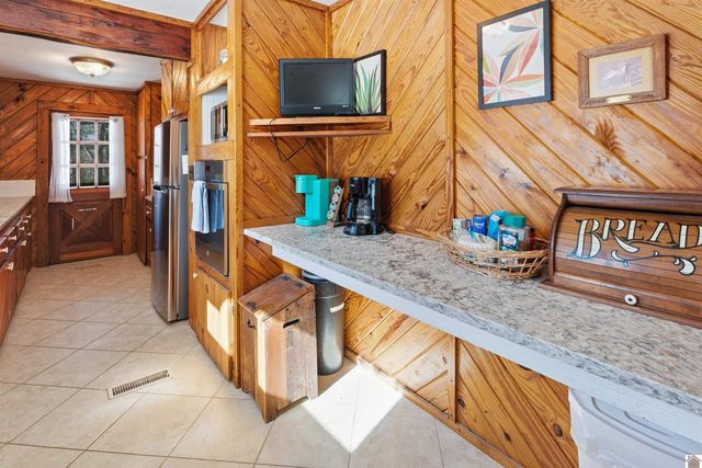 6672 Moors Camp Hwy, Gilbertsville, KY 42044