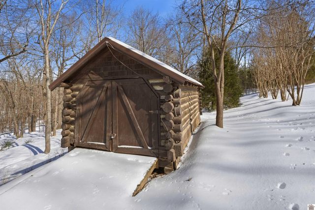 6672 Moors Camp Hwy, Gilbertsville, KY 42044