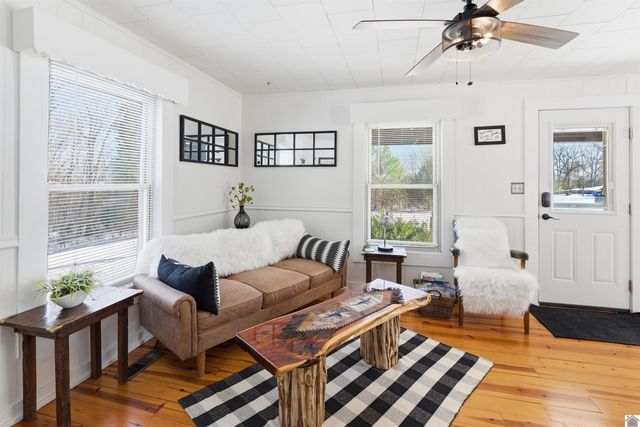 6672 Moors Camp Hwy, Gilbertsville, KY 42044