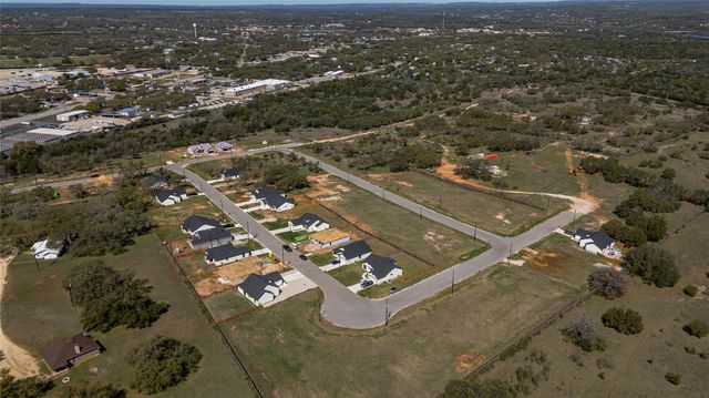 104 Cotton Rose PL, Johnson City, TX 78636