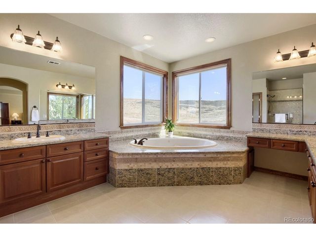 8050 Witney Pl, Lone Tree, CO 80124